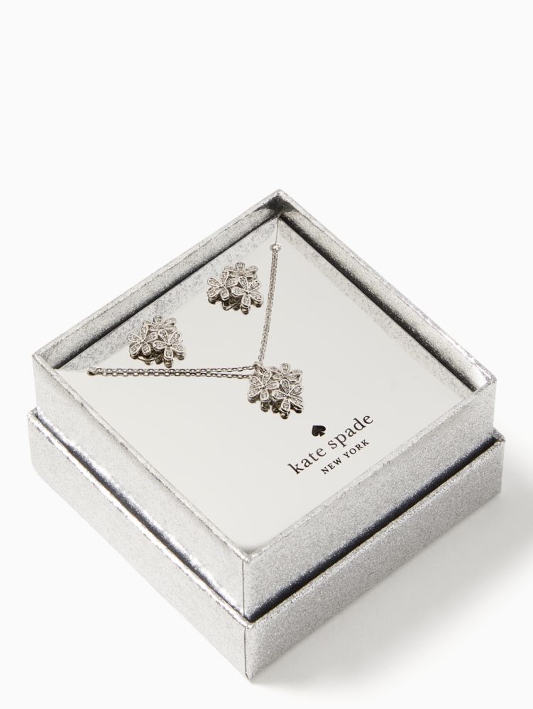 Kate Spade,gleaming gardenia cluster studs and pendant set,