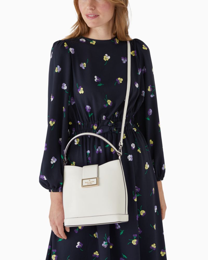 Kate Spade,reegan bucket bag,Meringue