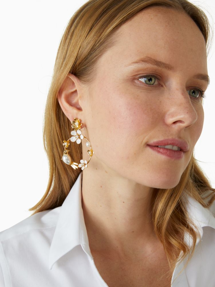 Kate Spade,spring scene flower hoop earrings,Cream