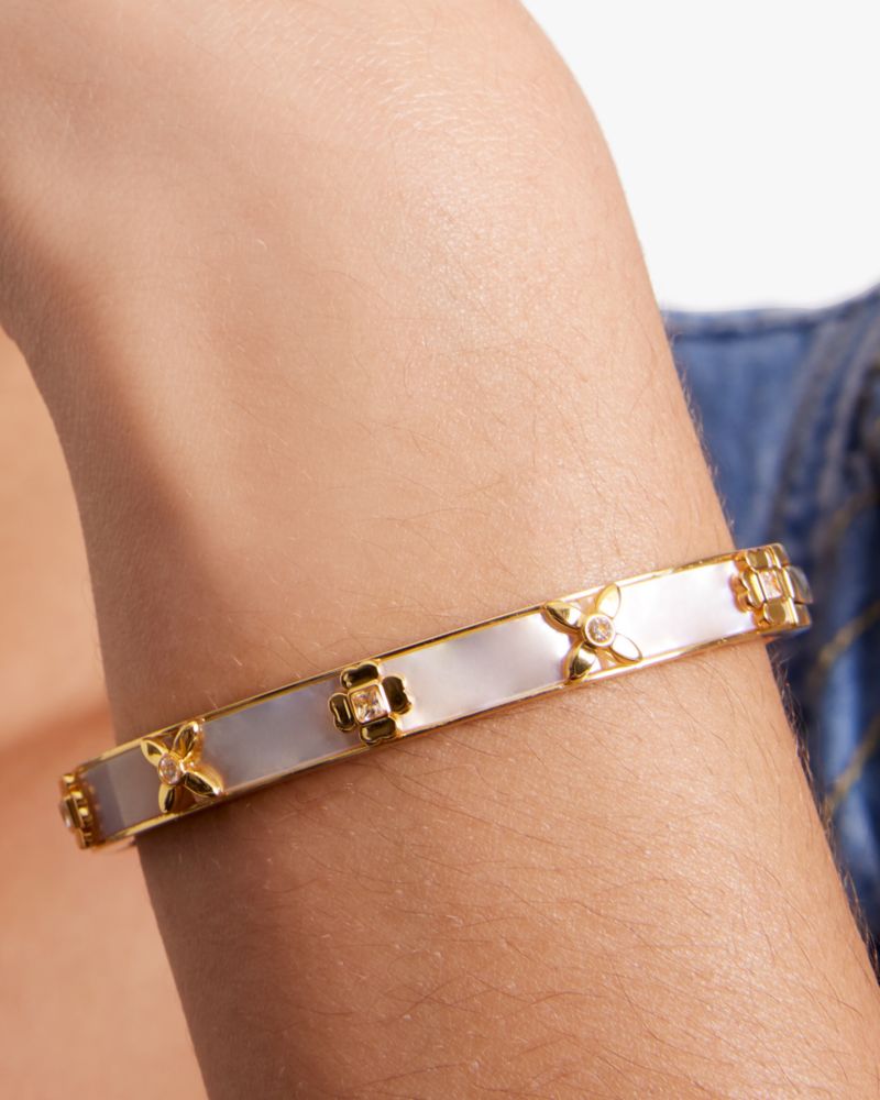 Kate spade heart on sale of gold bangle uk