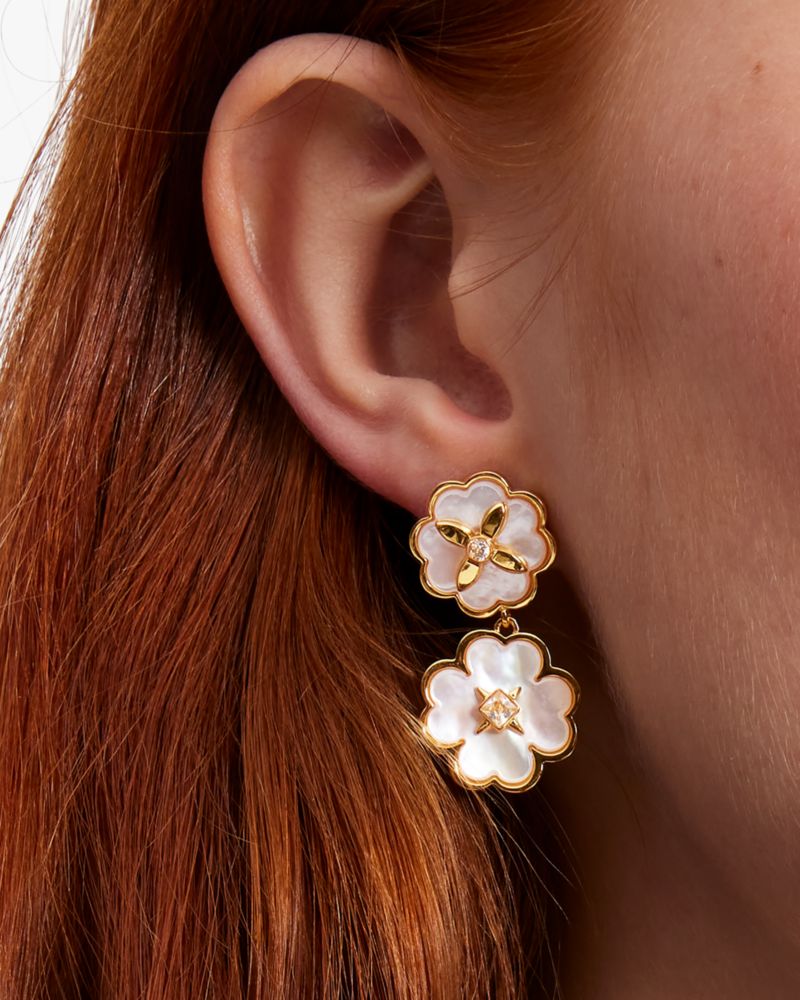 Kate Spade,Heritage Bloom Drop Earrings,Cream/Gold