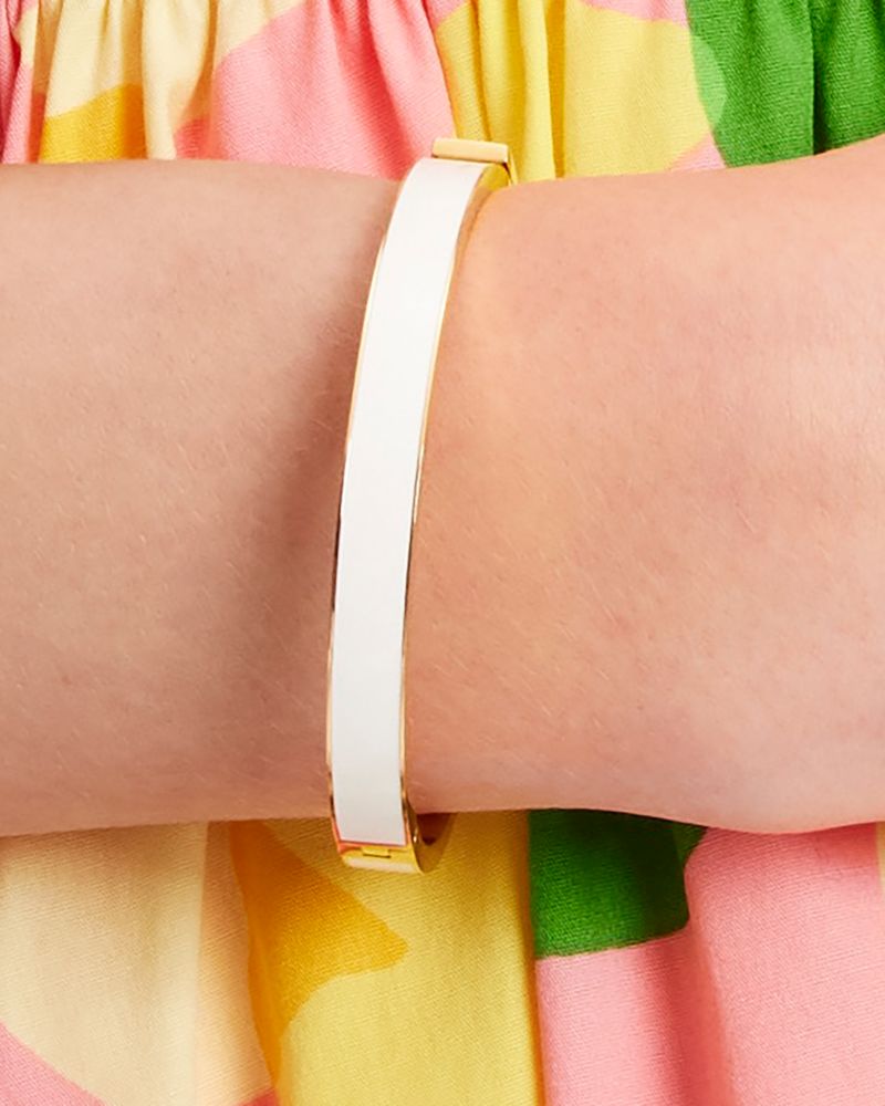 Kate Spade,フローティング オン ア クラウド シン イディオム バングル,全てのアウトレット,
