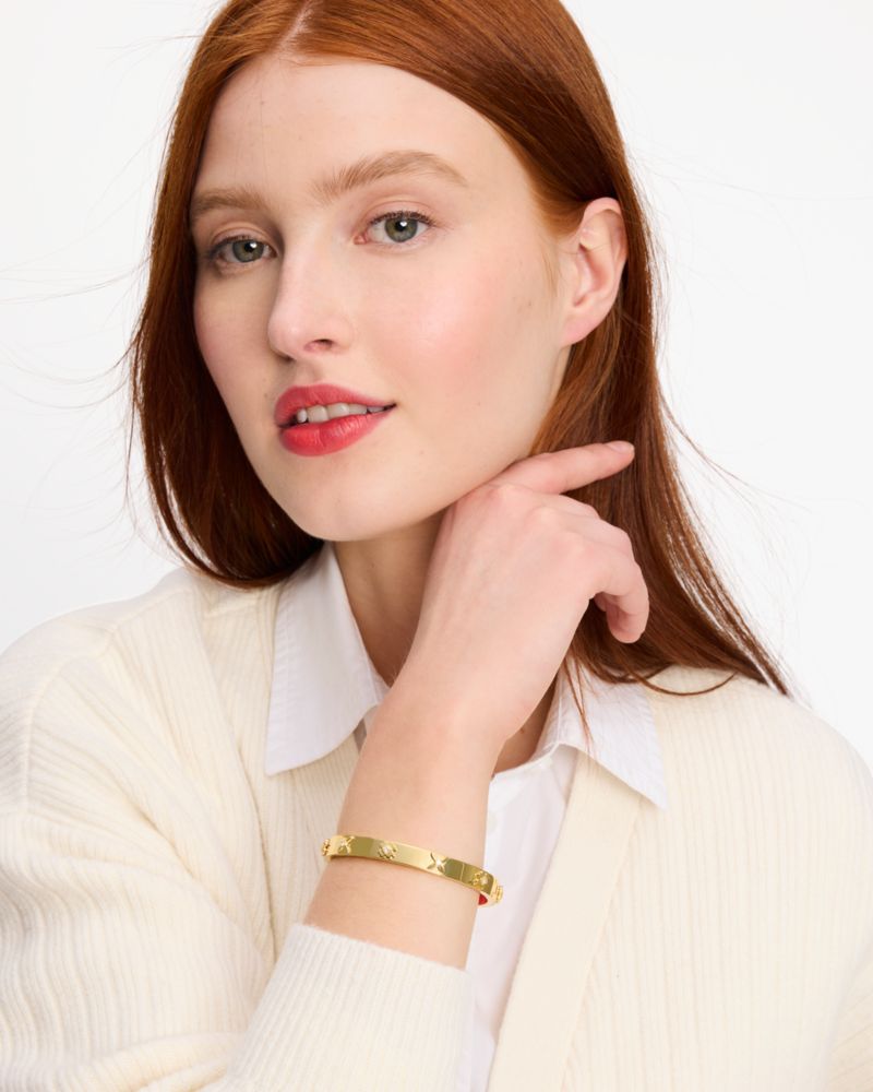 Kate Spade,Heritage Bloom Hinged Bangle,Gold