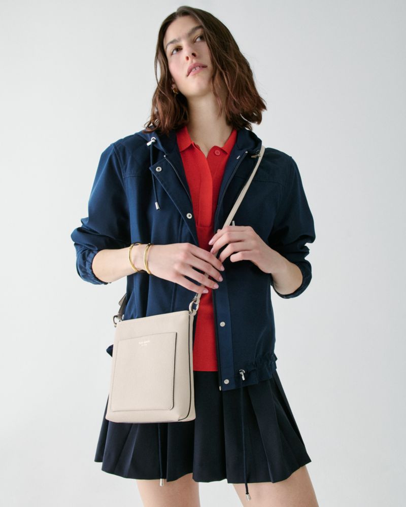 Kate Spade,Ava Small Swingpack,Leather,Crossbody,Logo,Word Embellishment,Adjustable,Casual,