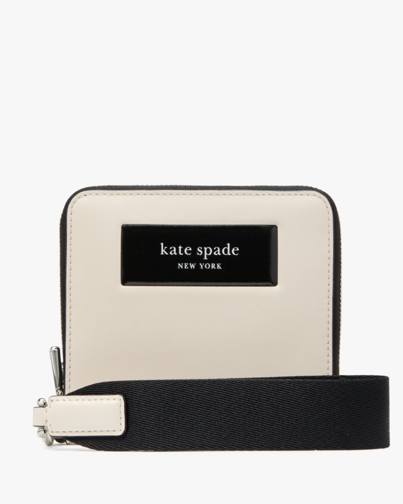 Kate Spade,ラベル スモール コンパクト ウェブド リストレット,ミニ財布,パーチメント