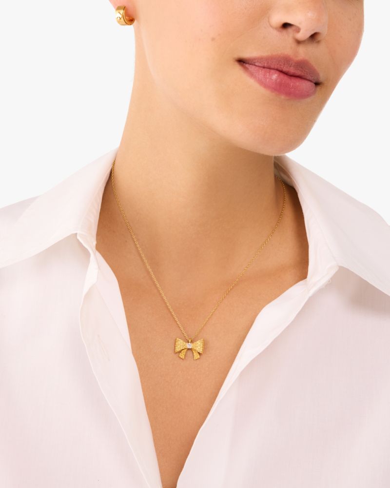 Kate Spade,Wrapped In A Bow Mini Pendant,Single Strand,Choker,Pearl,Bow,Gold Plated,Casual,White