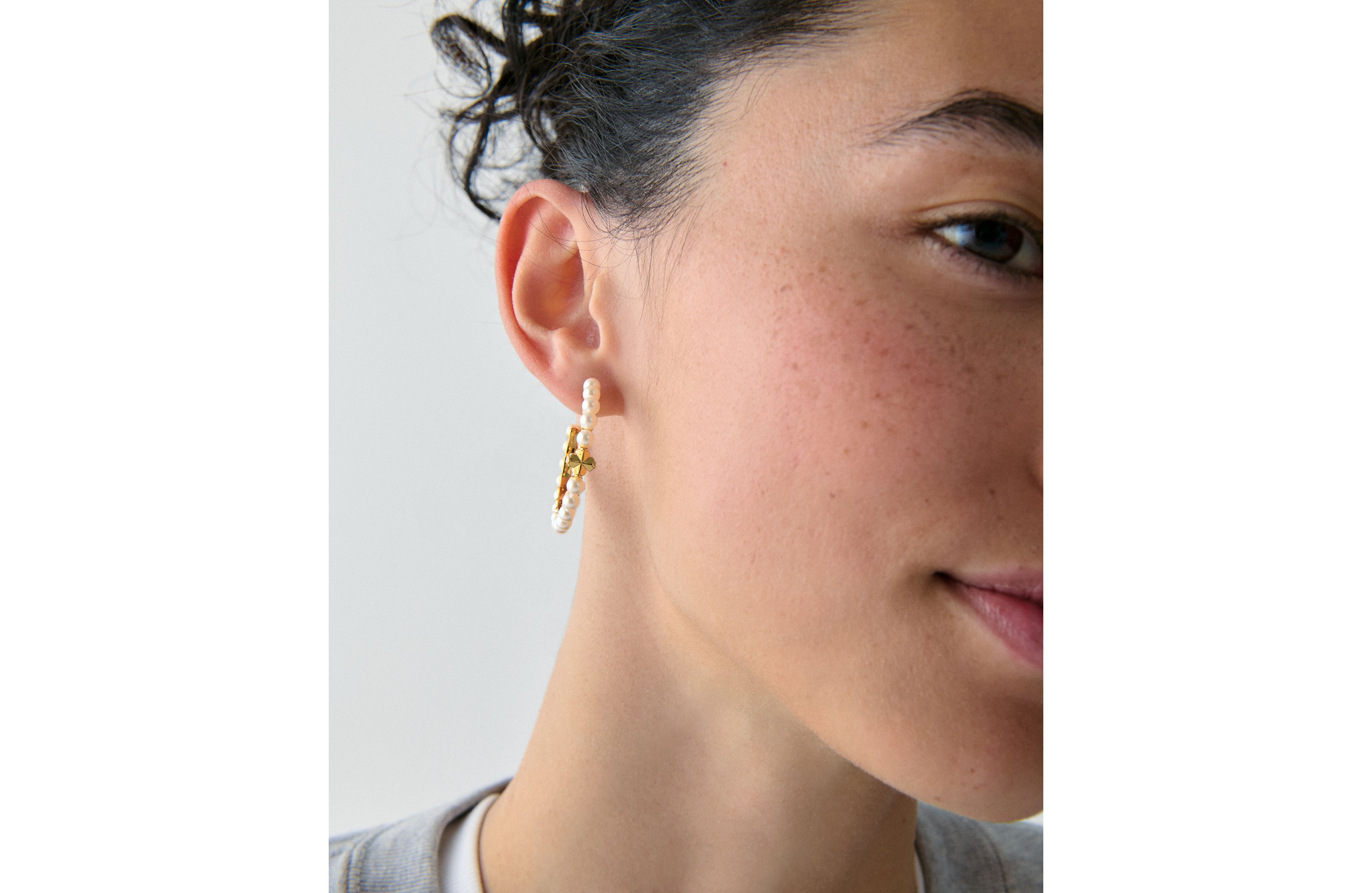 Spade Flower Pearl Hoops