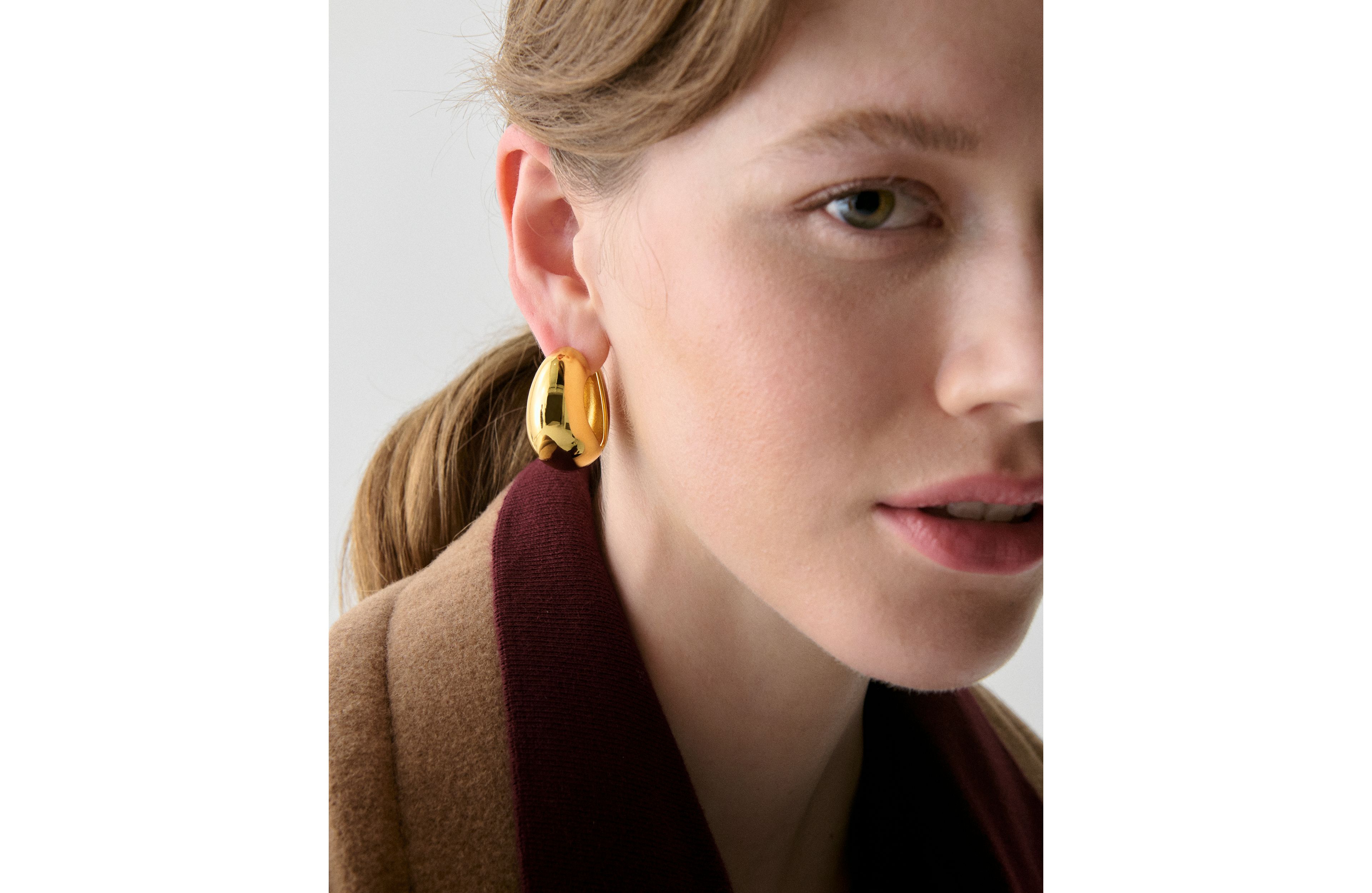 Sculpted Spade Statement Huggies