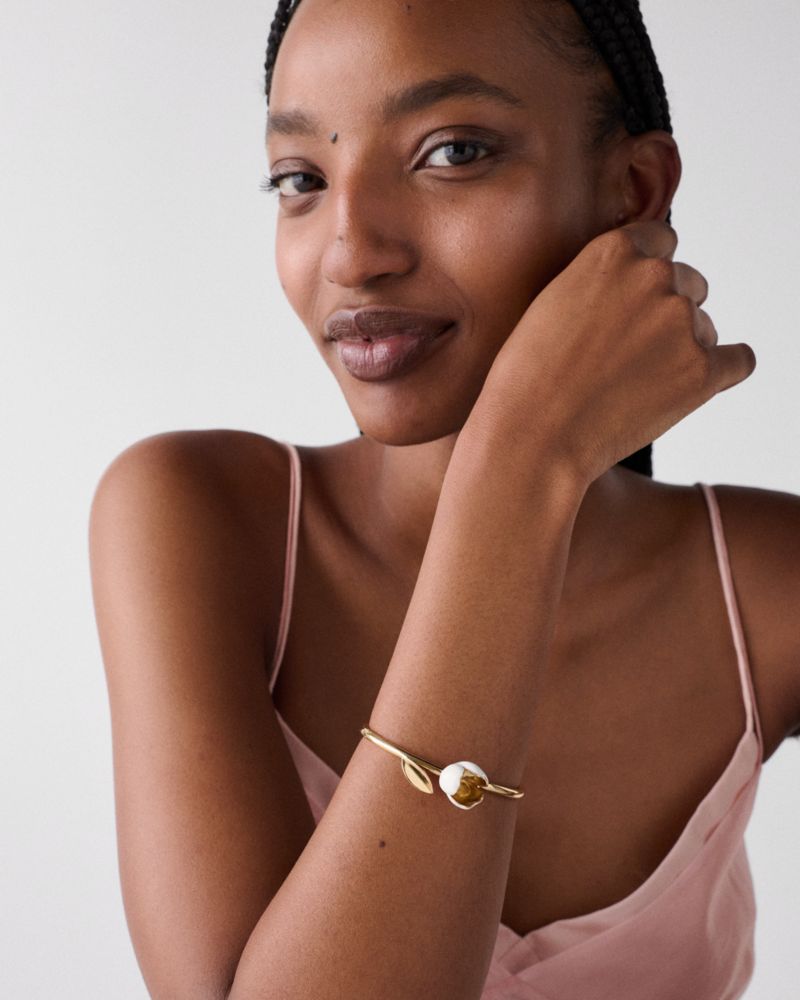 Kate Spade,Golden Bloom Bangle,White