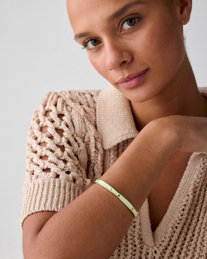 Kate Spade,Spot The Spade Enamel Hinged Bangle,