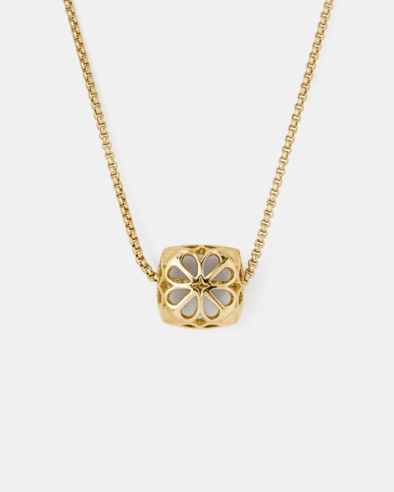 Spade Flower Lace Pendant