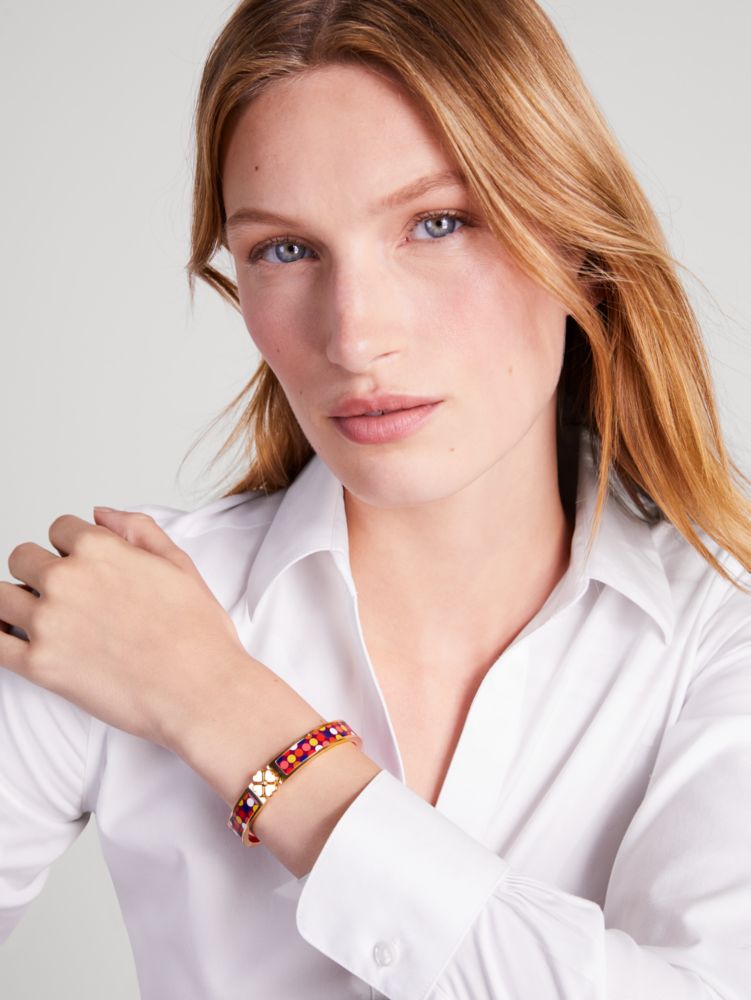 Kate Spade,Heritage Spade Flower Hinged Bangle,