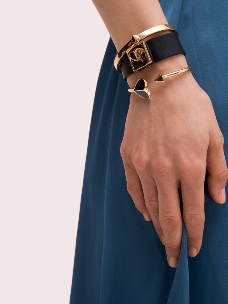 Kate Spade,Heritage Spade Leather Heart Twistlock Bracelet,