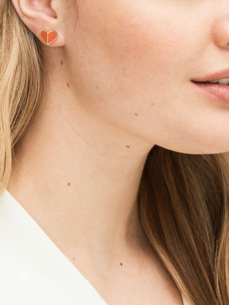 Heritage spade small store heart studs